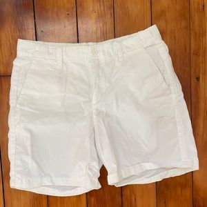 Gap White Girlfriend Chino Short “7 sz 6